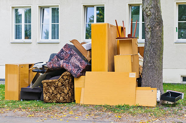 Best Yard Waste Removal  in Santa Clarita, CA